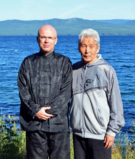 Валдас Наровский и Мастер Макен Исаков на тренировке тайцзицюань